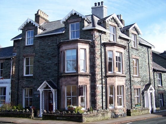 Keswick Hotel: Birds of prey