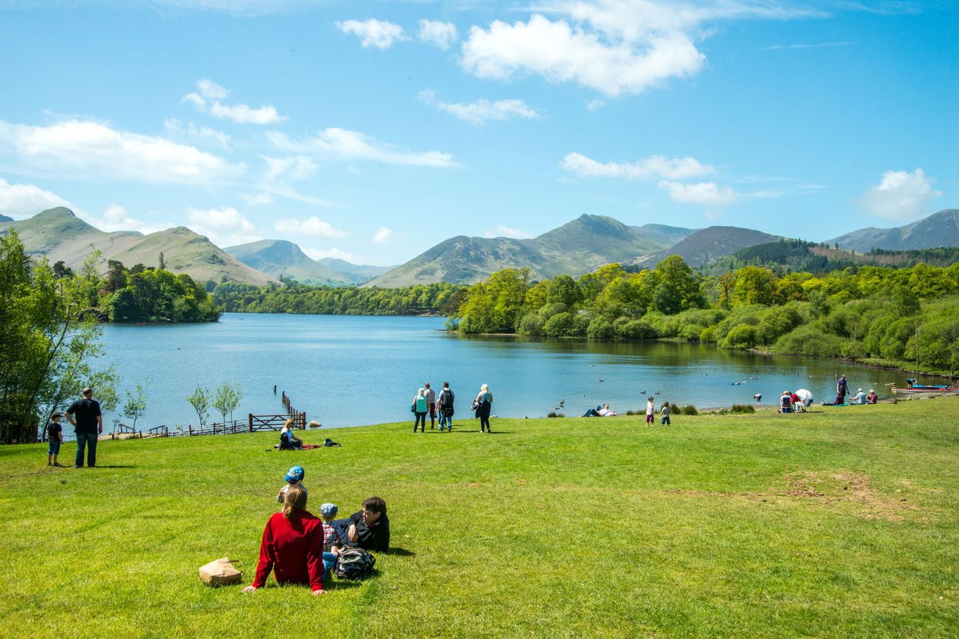 5. have a picnic in the park - crow park on the shores of derwentwater.jpg
