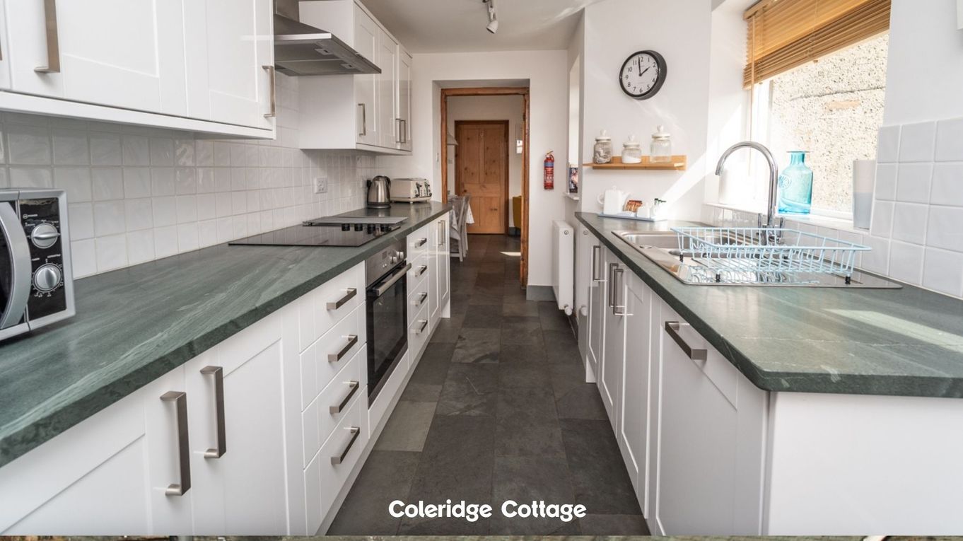 Bridge House Cottages & Apartments