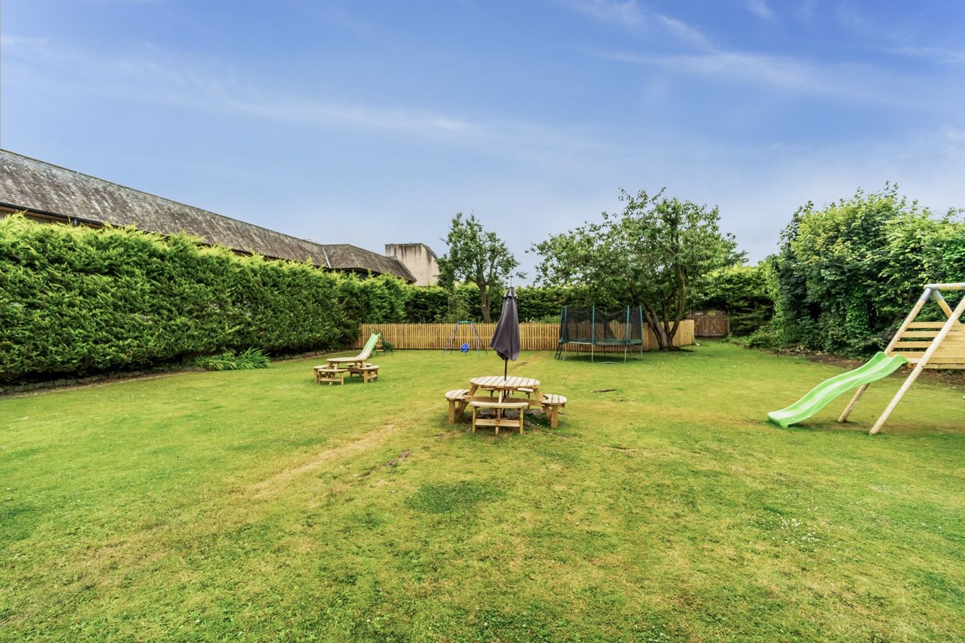 Bridge House Cottages & Apartments