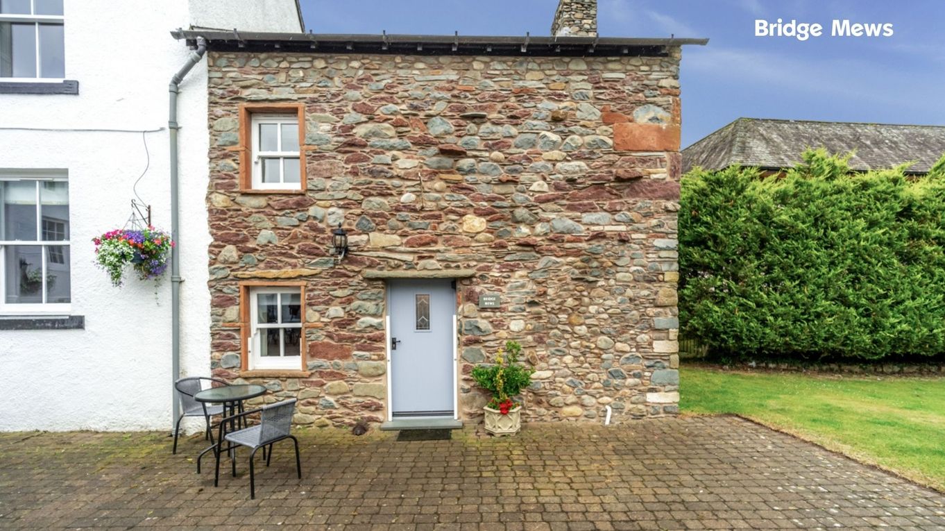 Bridge House Cottages & Apartments