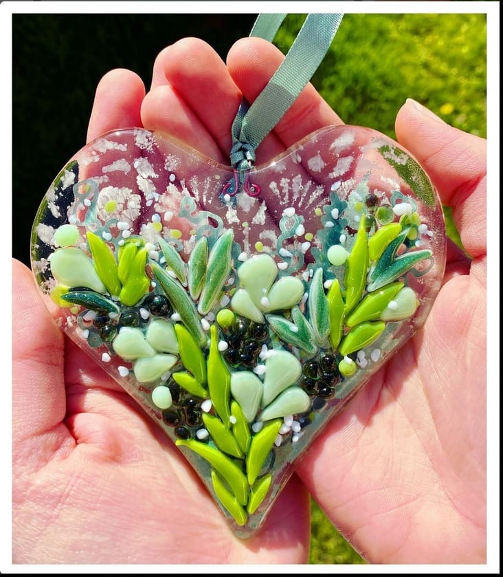 Hearts of Flowers' in fused glass with Michelle of 'Lakeshore Arts' 
