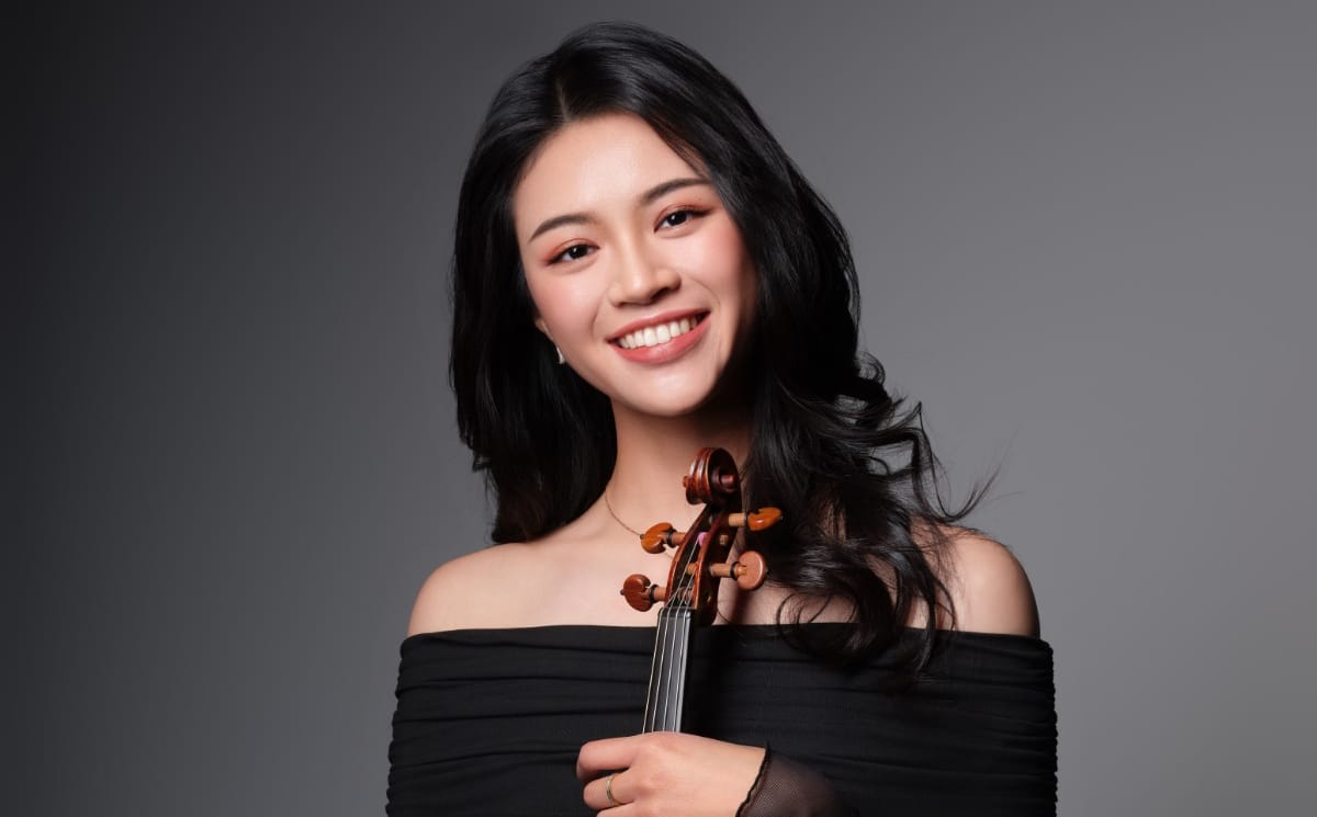 Kiana Chan (violin) and Nok Him Chan (piano)